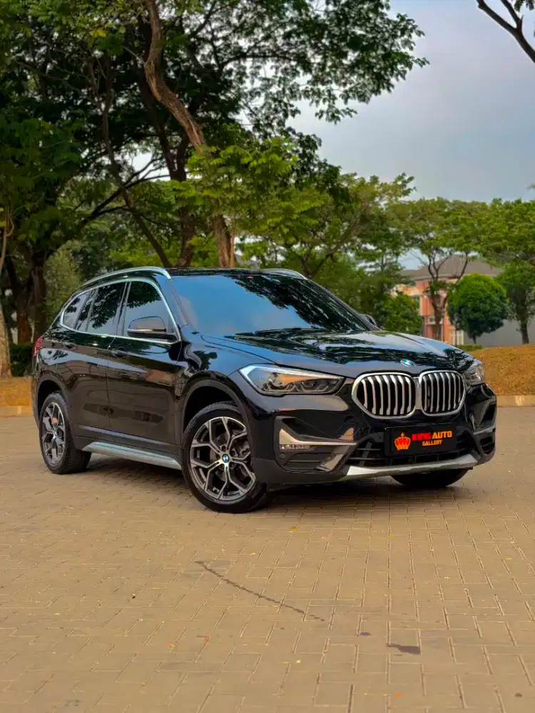 BMW X1 xDrive 2021 panoramic
