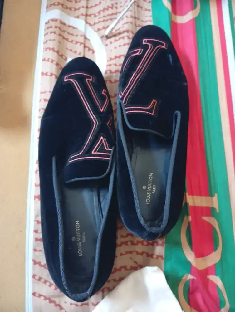 Sepatu LV asli no palsu