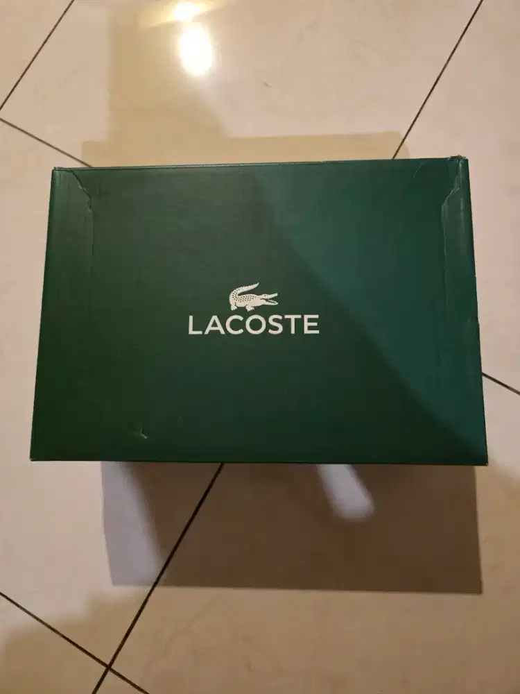 Sepatu golf Lacoste