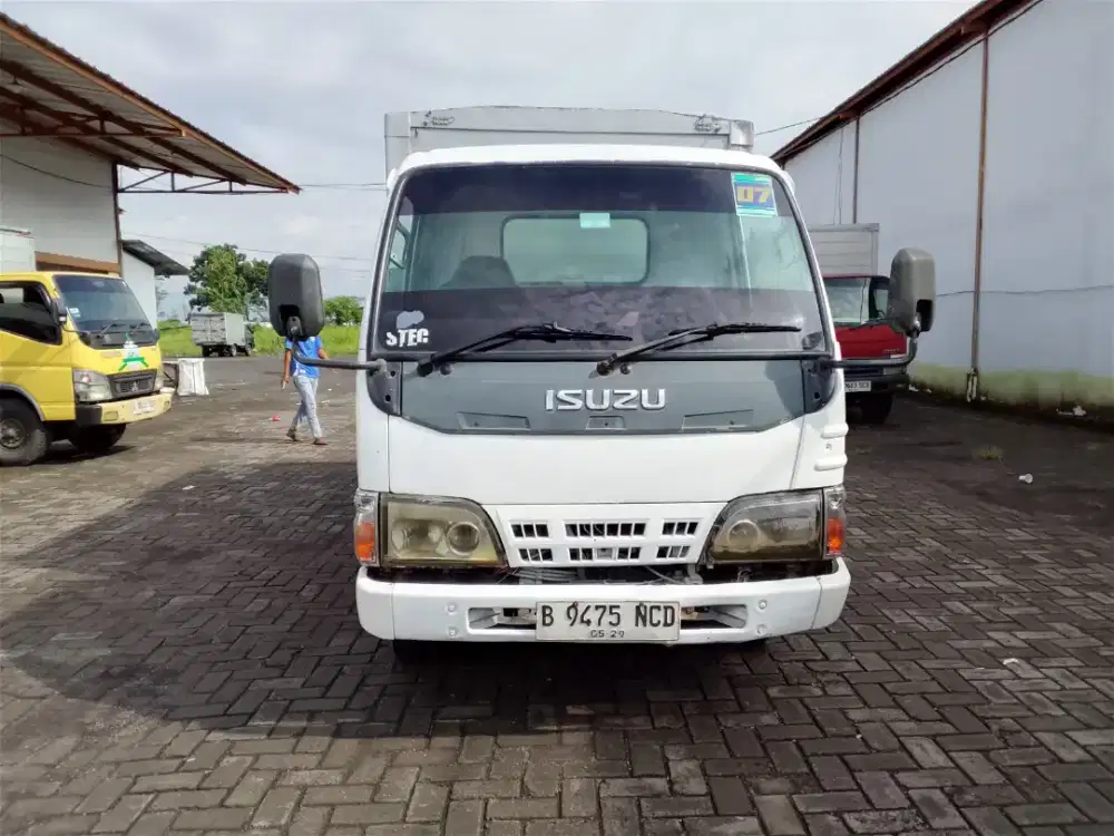 ISUZU ELF ENGKEL LONG