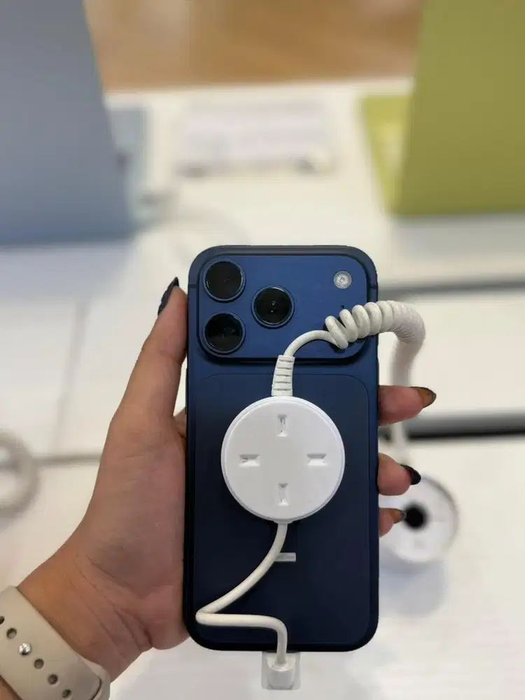 17 PRO 256GB NEW BOX