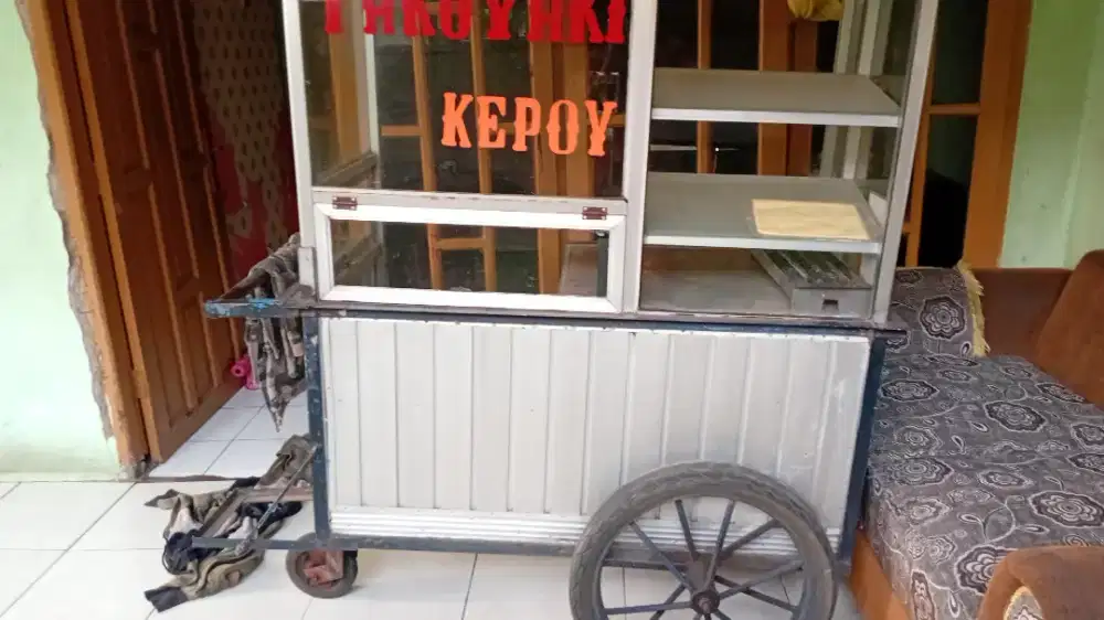 Grobak bekas jualan takoyaki