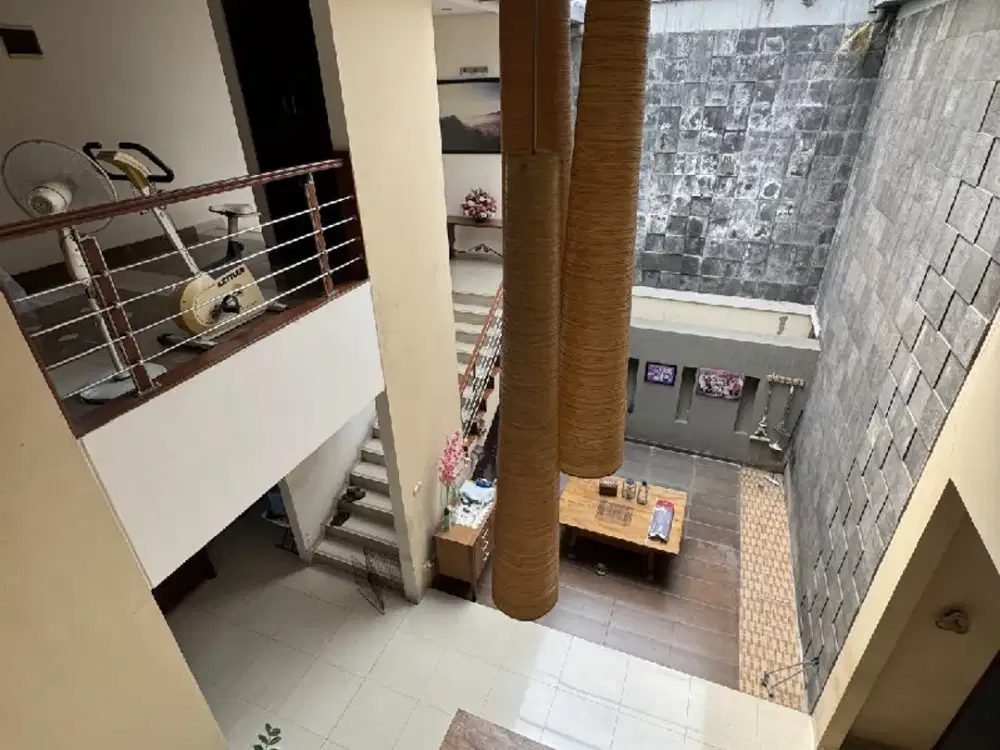 Rumah 2 Lantai Asri Kotabaru Parahiyangan Dekat Ikea