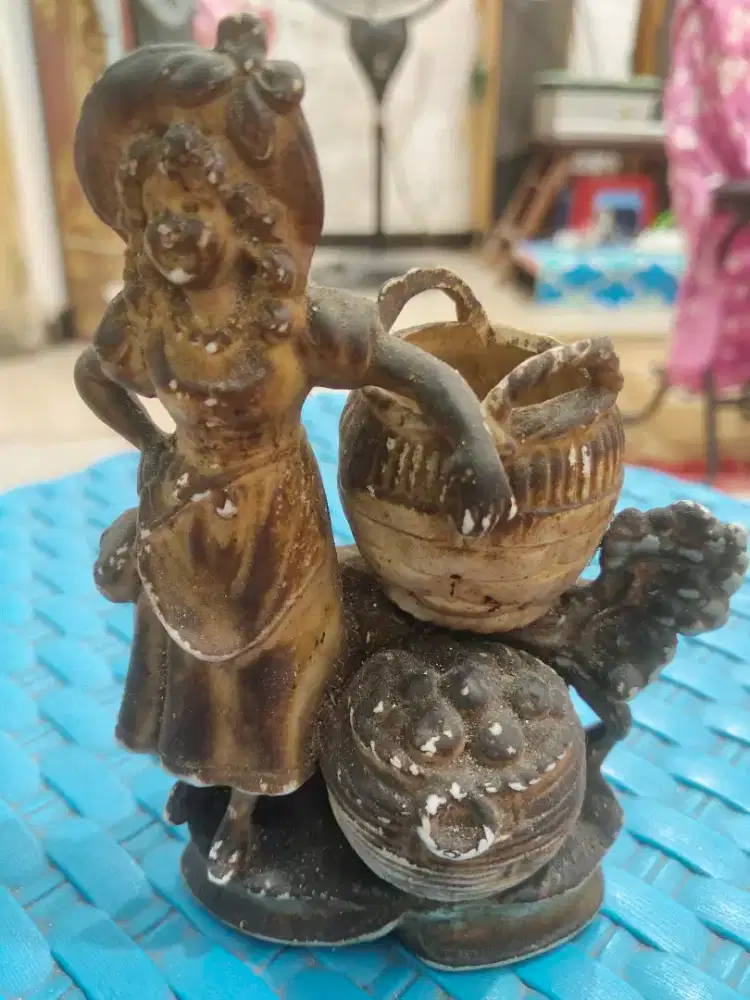 Hiasan patung antiq