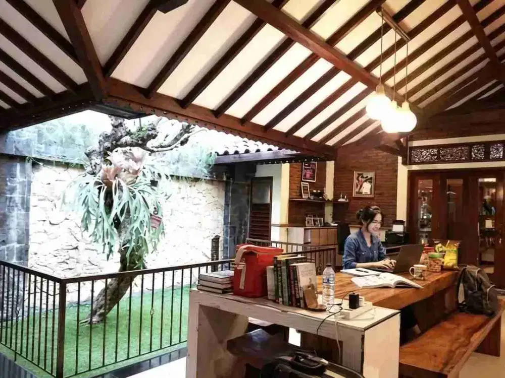 Rumah Model Jawa Bali daerah Condongcatur dekat Kampus YKPN, UPN, AMIKOM