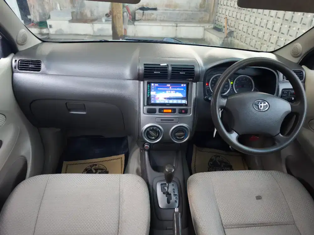 AVANZA S MATIC 2010