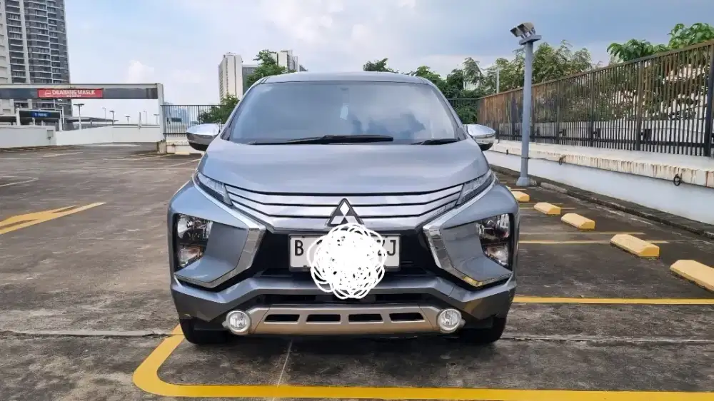 Mitsubishi Xpander Ultimqte 2019 Abu-abu Original