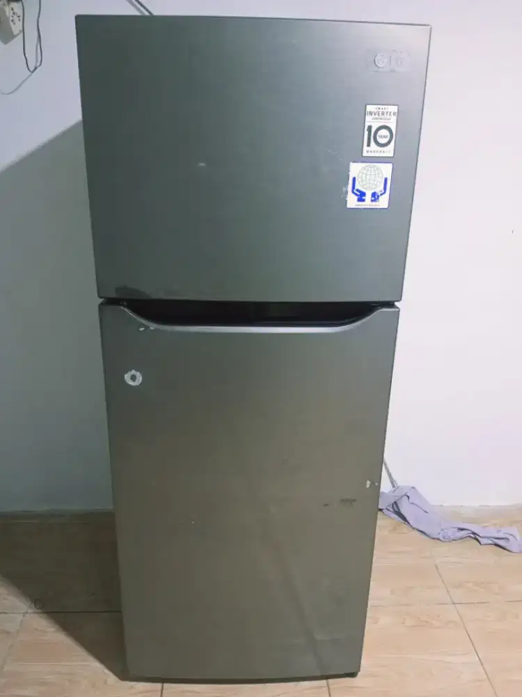 Kulkas 2 pintu merk LG Inverter