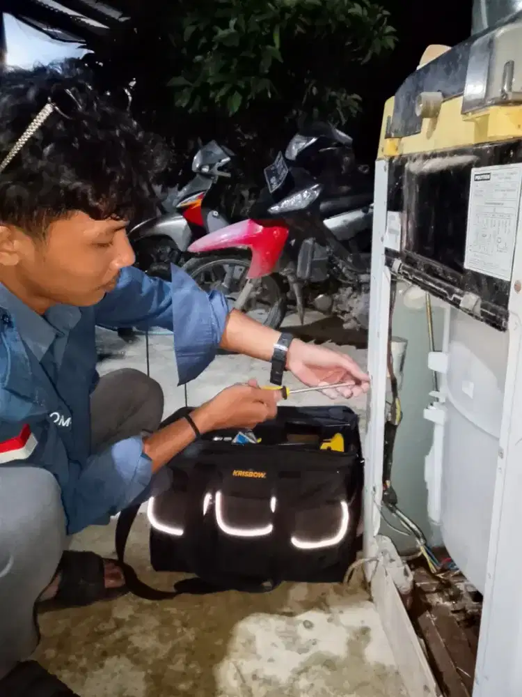 MESIN CUCI,KULKAS,AC DLL[ SERVIS]