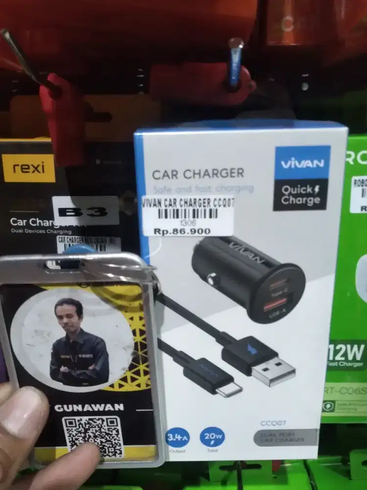 Car charger VIVAN CCQ07 ATLANTIS DAHSYAT