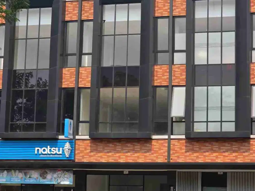 Disewakan 
Ruko boulevard  Lyood
Alam Sutera
