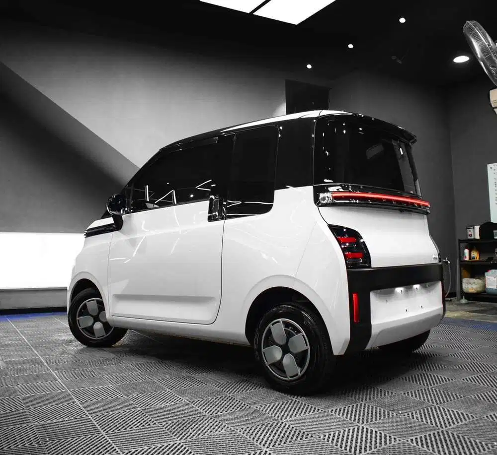 Wuling Air EV 2022 Long Range putih kondisi mulus like new