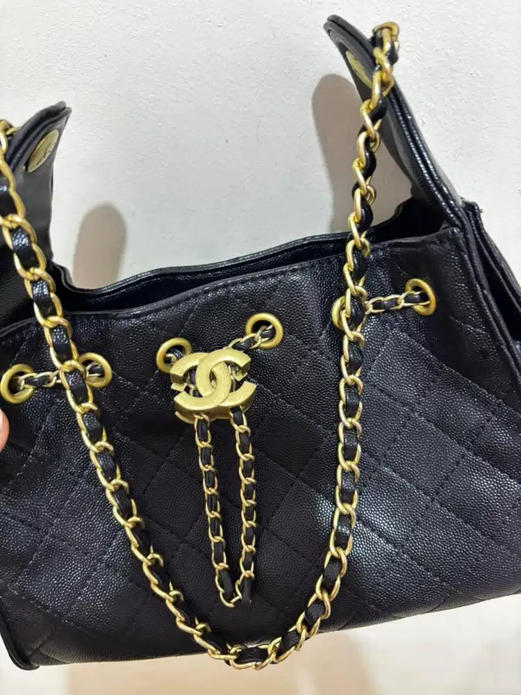 Chanel C25 black