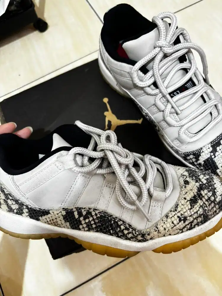 Jordan 11 Retro Low Light Bone Snakeskin