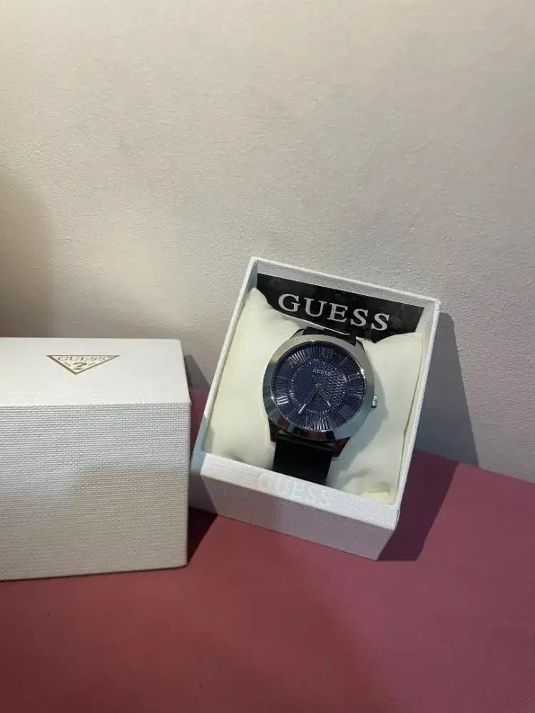 Preloved Jam Tangan Guess