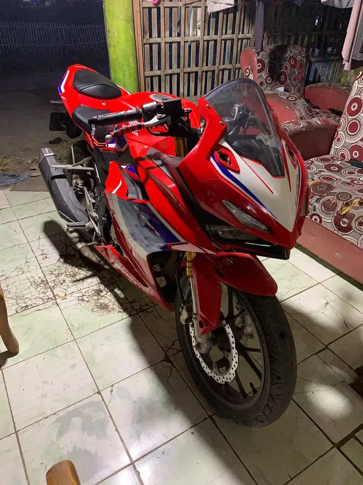 Di jual Motor cbr150r