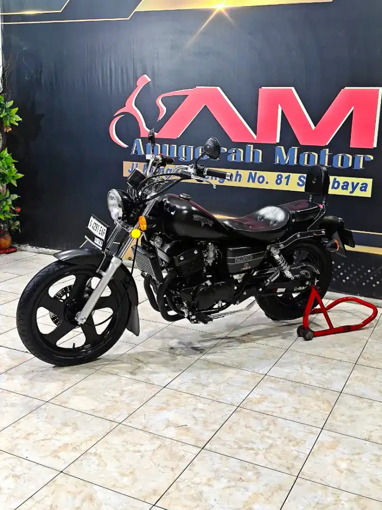 Benelli PE250 2cilinder karbu low km handal. Anugerah motor rungkut