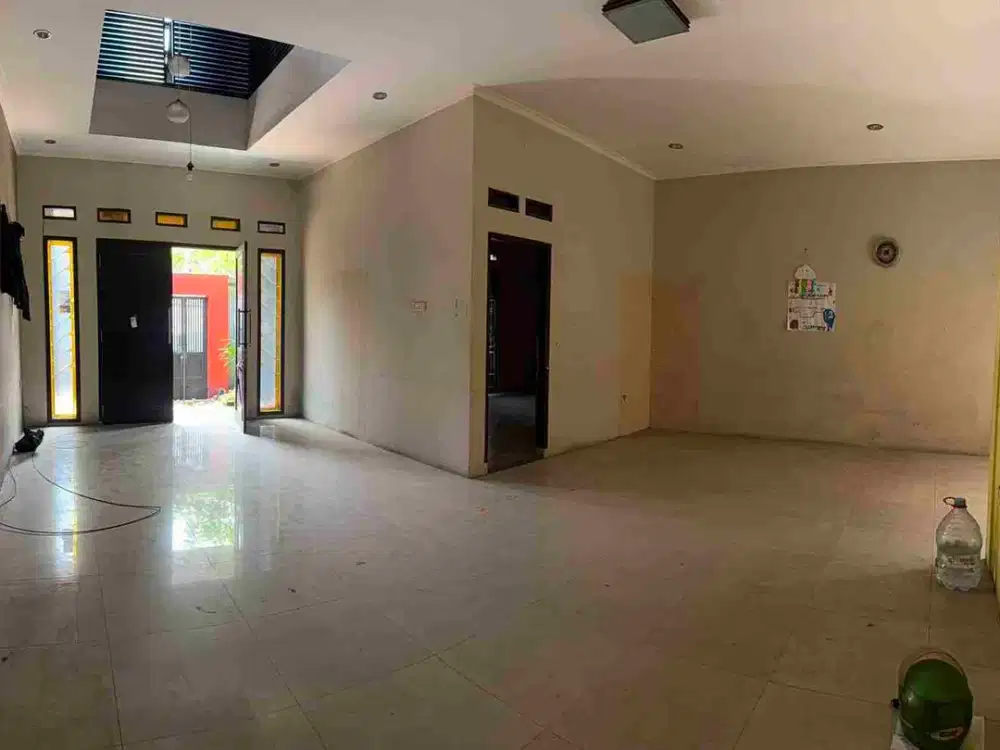 Rumah 2 lantai luas 350m cocok untuk kantor di Komplek Margahayu