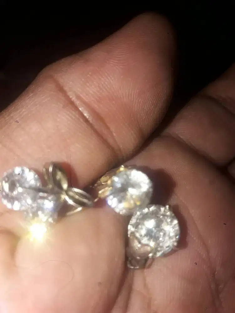 Berlian anting ada kode murah borong