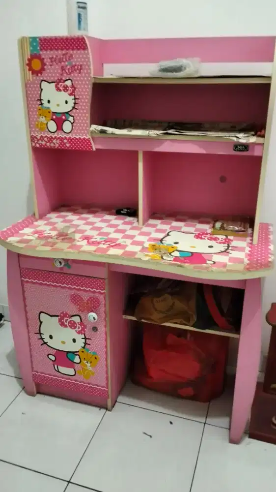 Dijual cepat meja belajar anak