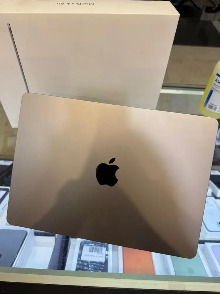 Macbook Air M2 2022 13inch 8/256 Grey Ex iBox Lengkap Ori