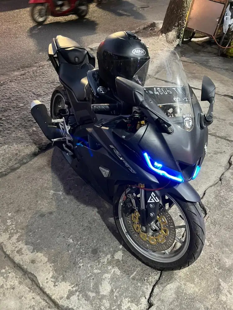 Yamaha R15 v3 2021 regist 2022 low km 14k