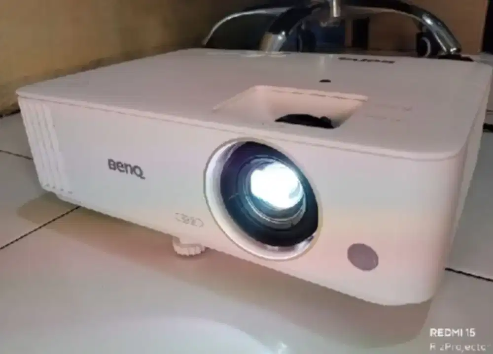 Di jual proyektor Benq TH685 full hd