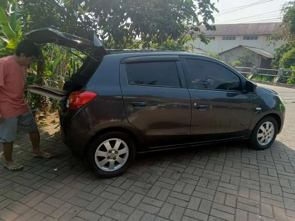 Mitsubishi Mirage 2012 Bensin