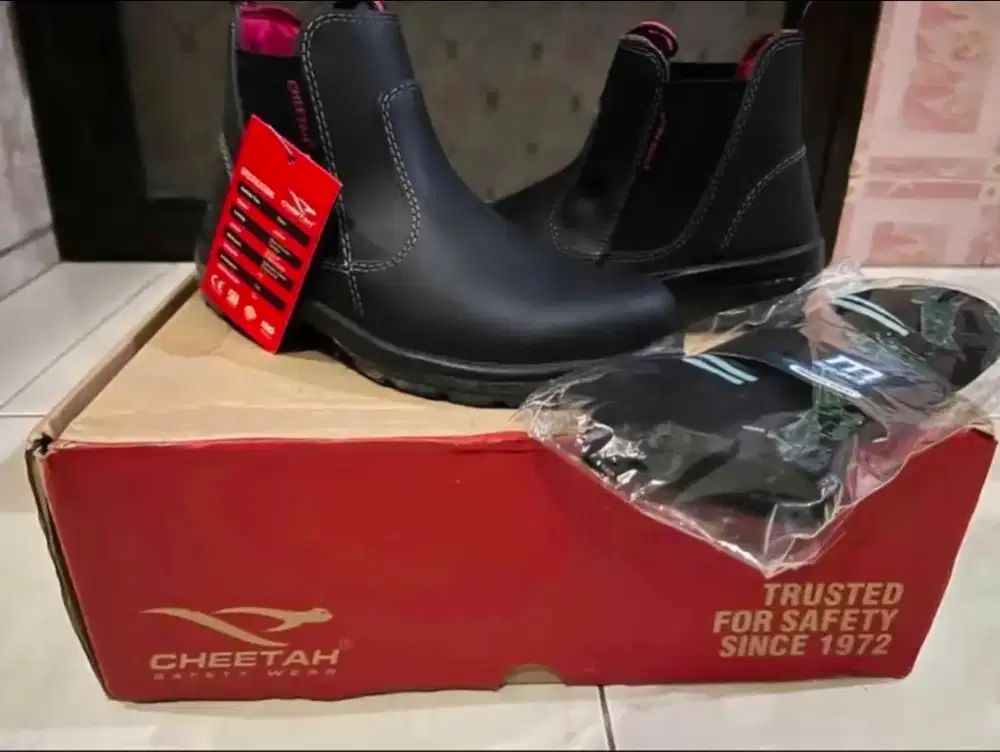 Sepatu safety cheetah untuk perempuan/cewek/women