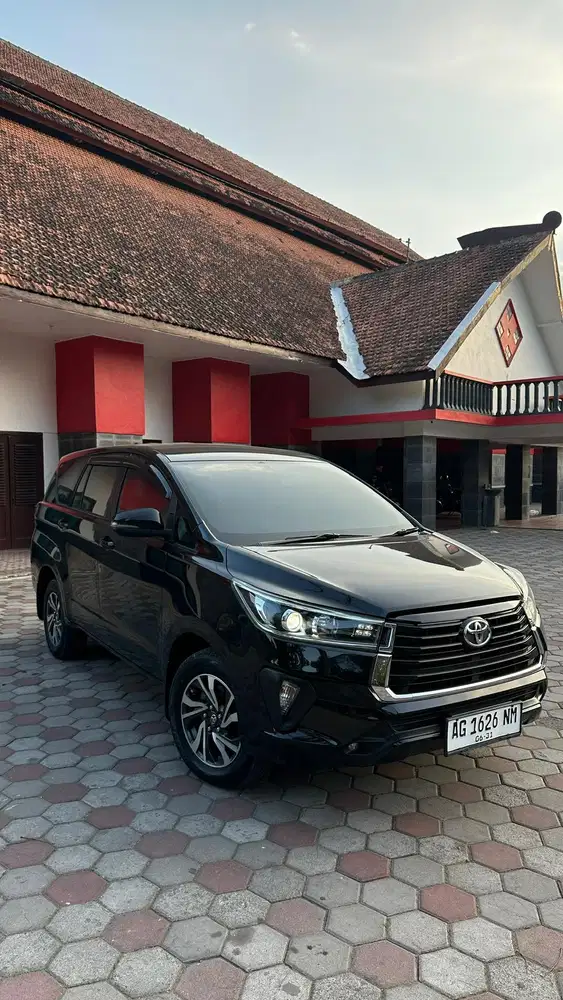 INNOVA REBORN V 2.4 DIESEL MATIC 2021 FACELIFT