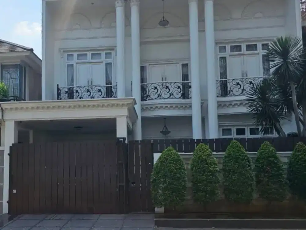 DIJUAL RUMAH MEWAH WITH POOL DI CITRA GRAN CIBUBUR