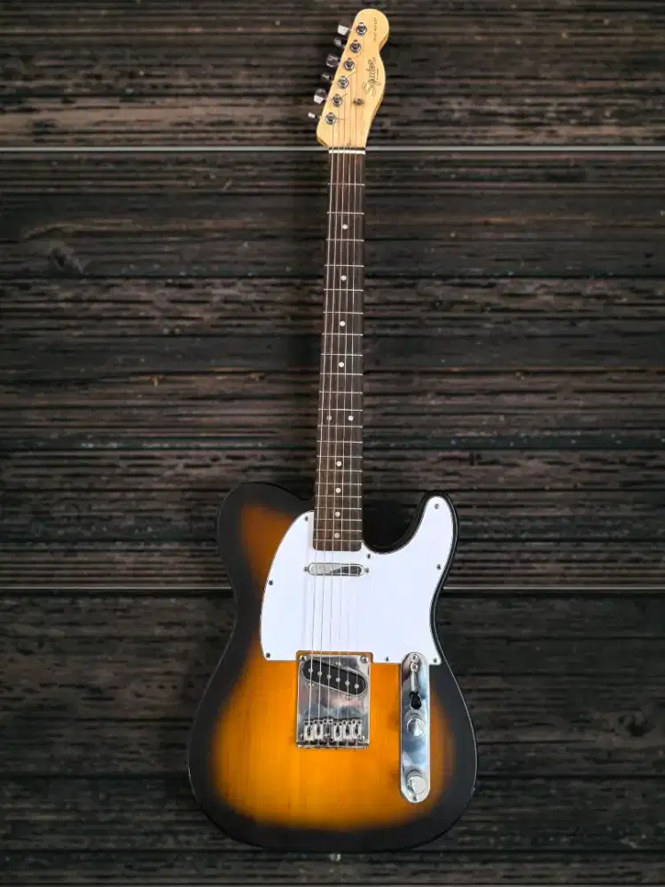 Squier Debut Series Telecaster Sunburst Original (Nego)