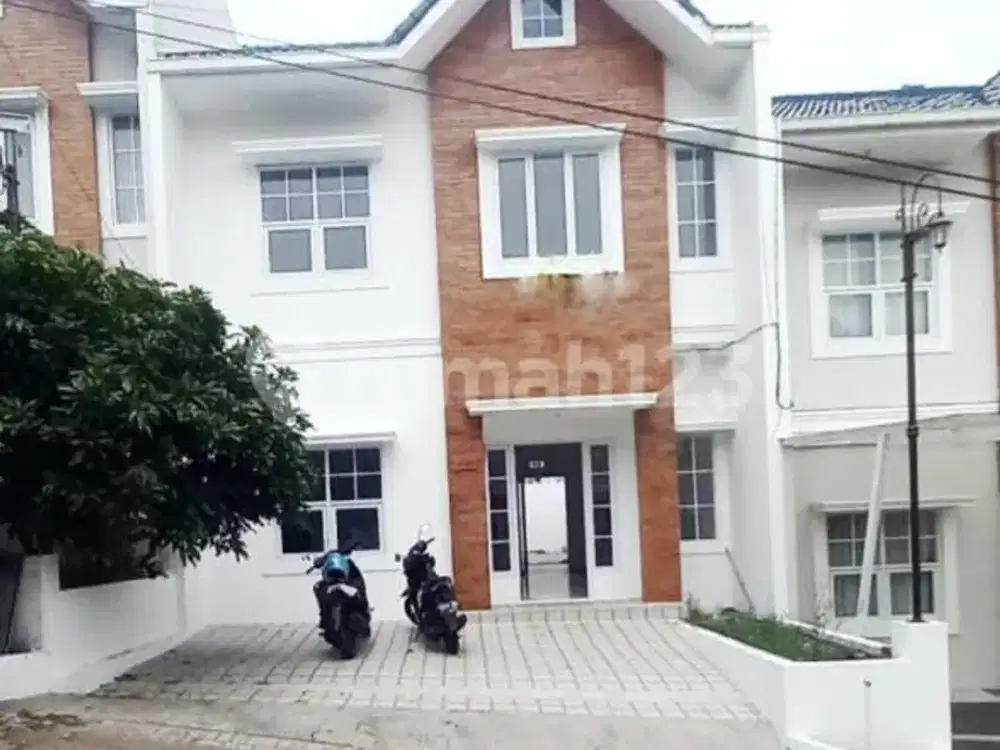 Rumah Baru. Sariwangi Dekat Ciwaruga, Gegerkalong Bandung