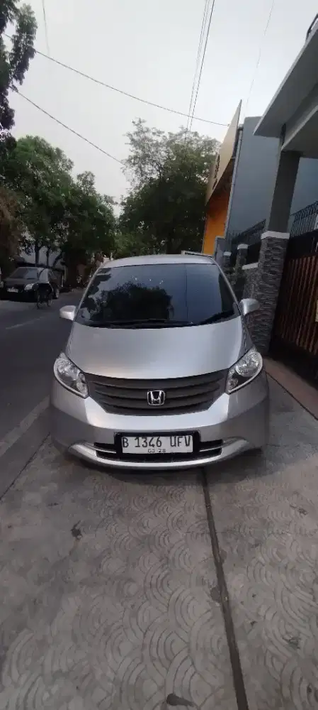 Honda Freed SD matic 1.5cc, 2010