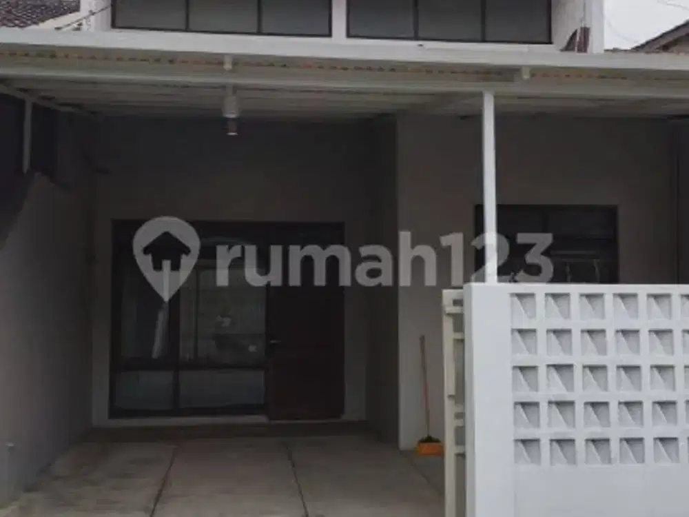 Rumah Taman Holis Indah 1 Dekat Cibolerang, Tki Bandung