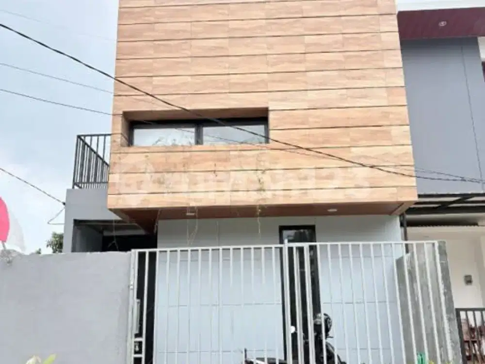 Rumah 5 Kamar dengan Disain Menarik Cipageran Cimahi