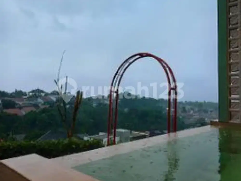 Rumah Sejuk dengan Kolam Renang Resor Dago Pakar Bandung