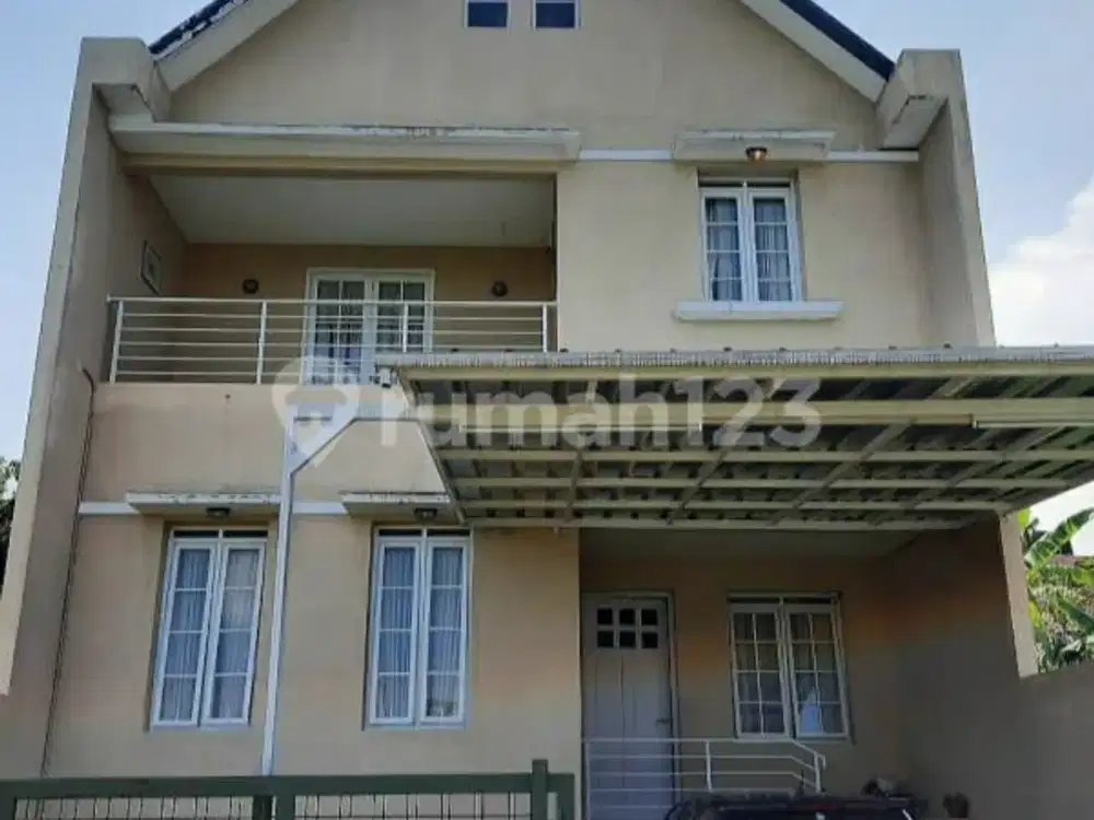 Rumah Gegerkalong Dekat Pondok Hijau, Ciwaruga Bandung