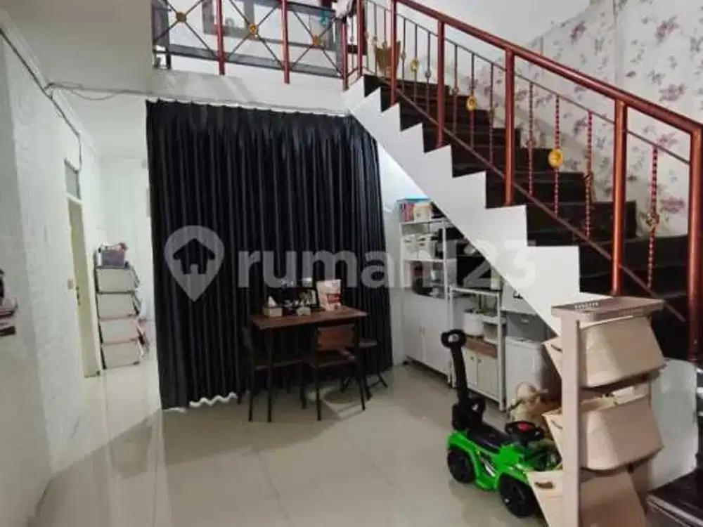 Rumah 2 Lantai Pharmindo Sayap Cijerah, Melong Bandung