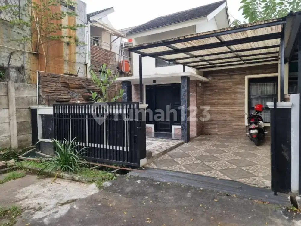 Rumah Ciwastra Dekat Metro Margahayu, Kiaracondong Bandung