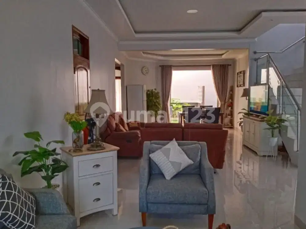 Rumah Terawat Arcamanik Endah Dekat Antapani Bandung