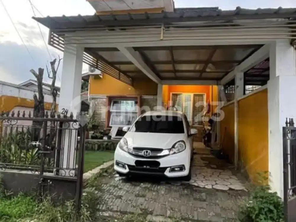Rumah Besar Ciwaruga Parongpong Dekat Sariwangi Gegerkalong Bandung