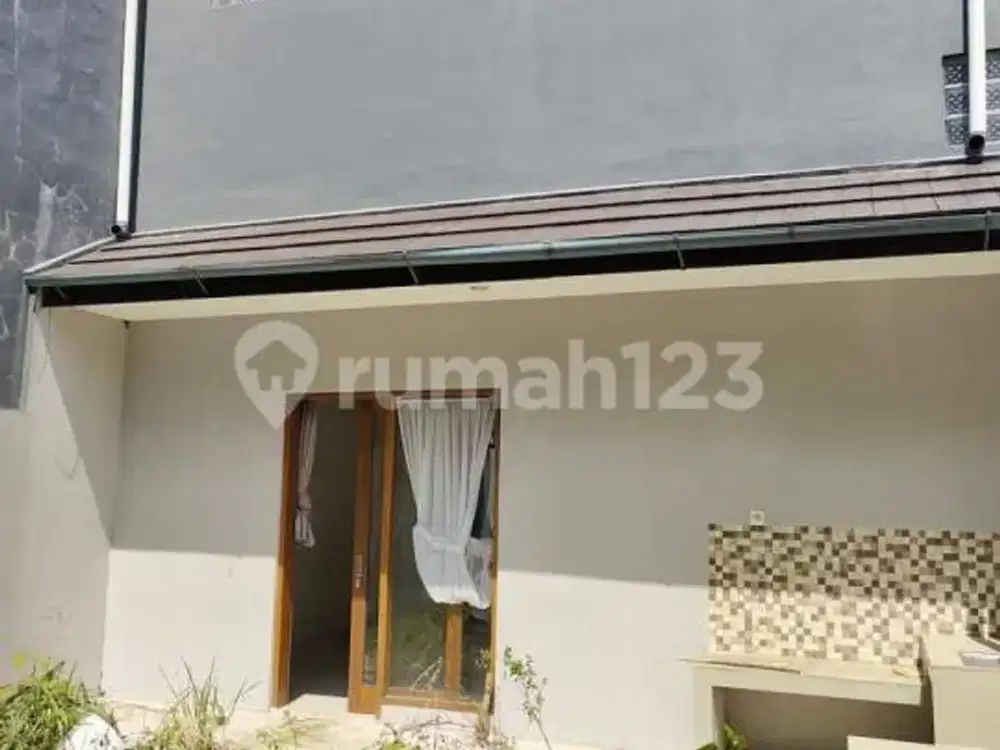 Rumah sariwangi dekat ciwaruga, gegerkalong bandung