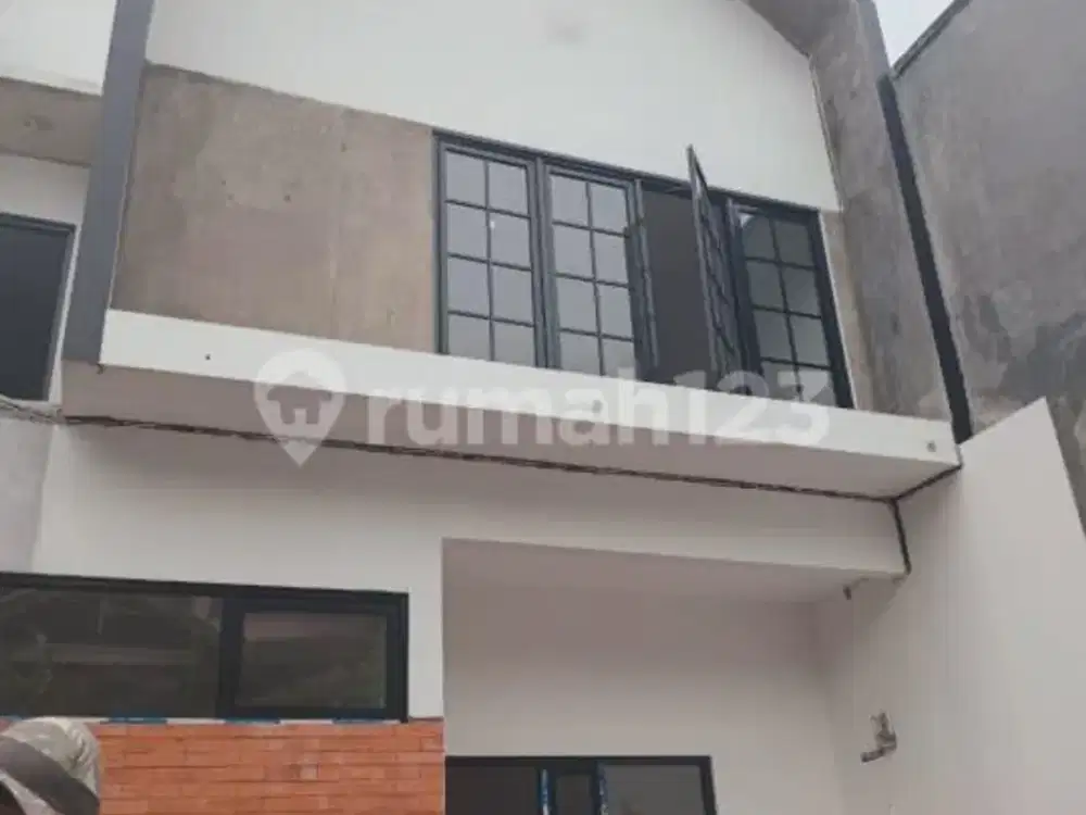 Rumah Baru Antapani Dekat Arcamanik Bandung