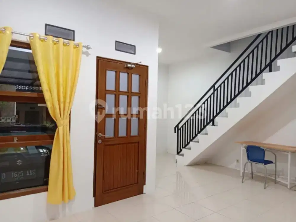 Rumah Bagus Di Sariwangi Dekat Gegerkalong, Ciwaruga Bandung