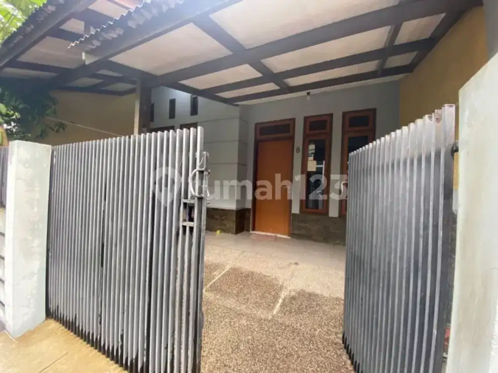 Rumah Akses Jalan 1 Mobil Antapani Dekat Arcamanik, Kiaracondong Bandung