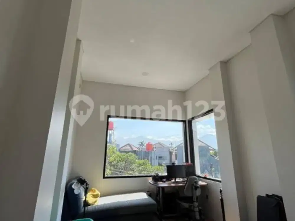 Rumah.cantik Arcamanik Dekat Antapani Bandung