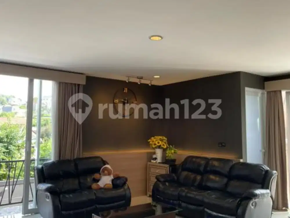 Rumah modern cantik furnished setiabudi regency
