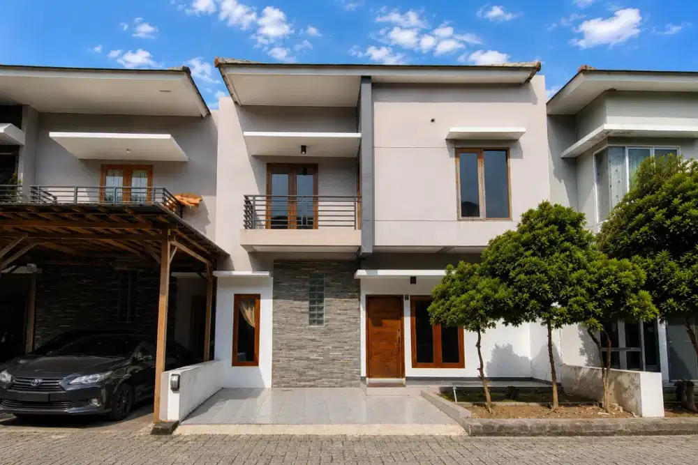 Rumah Minimalis 2 Lantai Lokasi Strategis, Solo Baru Grogol