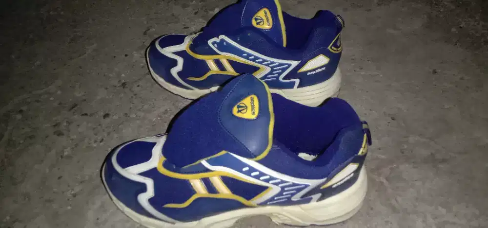 sepatu joging Ardiles orisinil